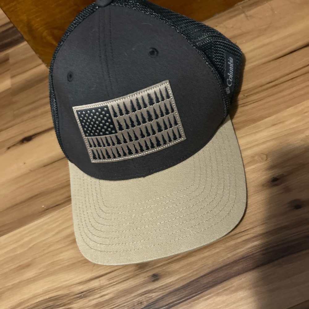 Columbia Mesh Tree Flag Ball Cap/ Tan L/XL